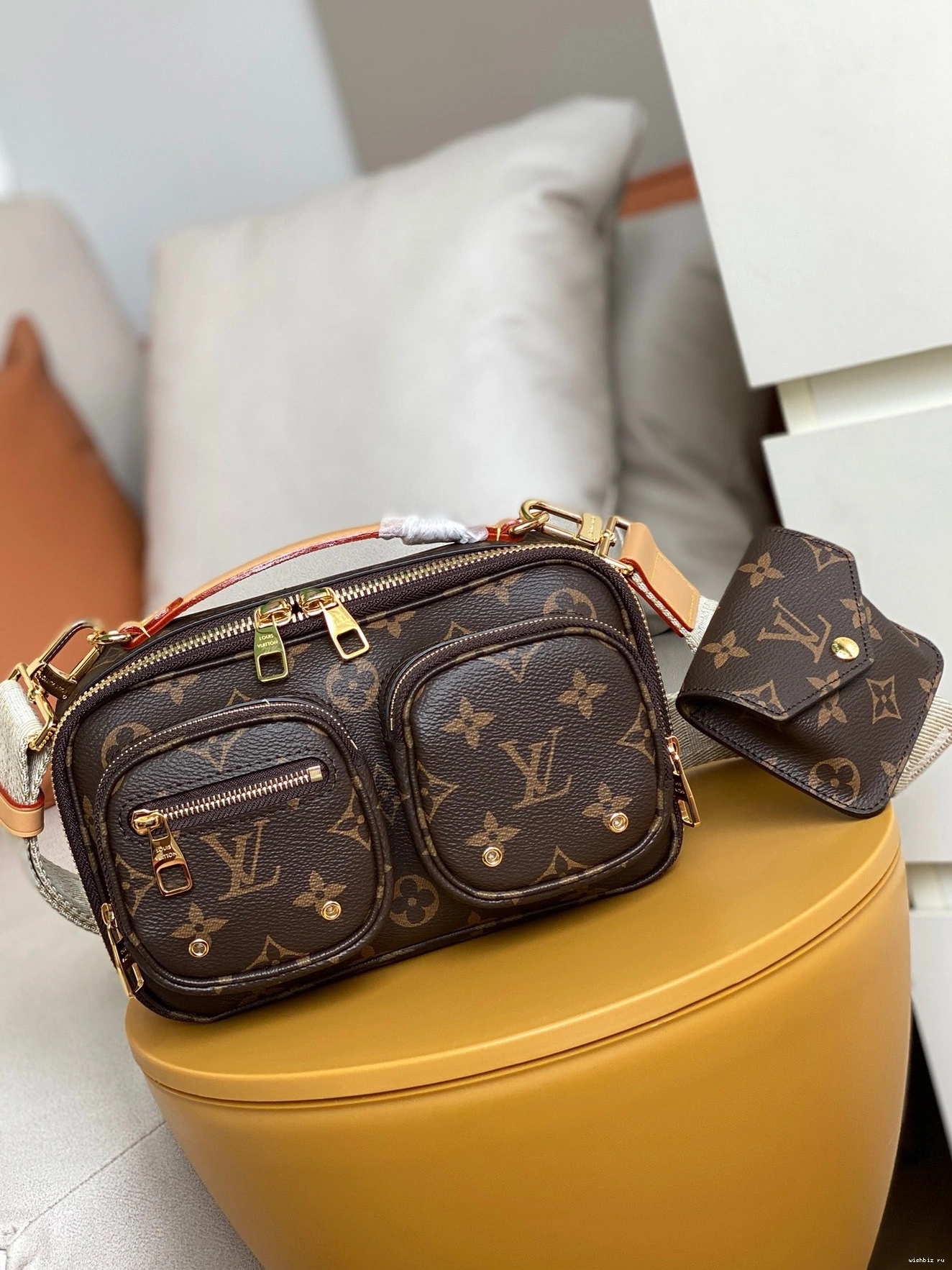 WIS CROSSBODY LOUIS UTILITY VUITTON 0208